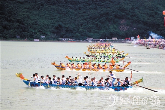 據(jù)史料記載，下川島海上龍舟賽已有115年歷史。