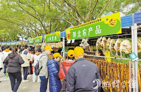 那吉臘鴨、大田菜心等恩平“土特產(chǎn)”備受游客喜愛。