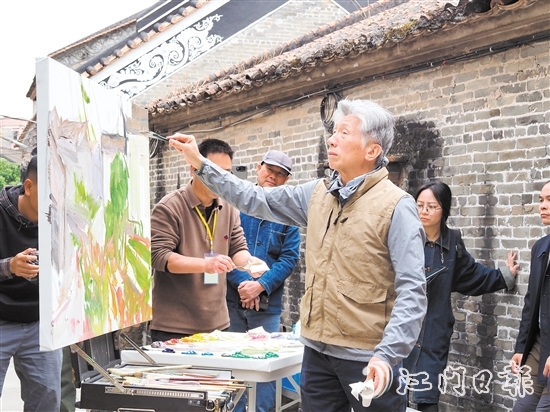 雅瑤鎮(zhèn)陳山村的獨(dú)特韻味吸引不少藝術(shù)家和愛好者前來(lái)采風(fēng)寫生。