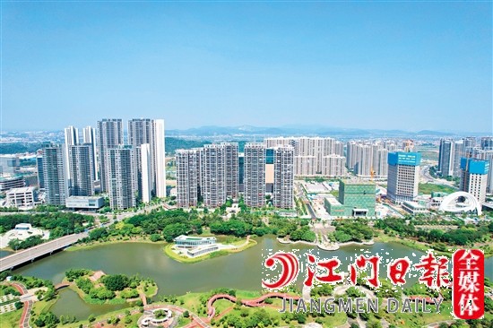 我市改善型住房需求不斷增加，房企結(jié)合購房者的需求推出多樣化產(chǎn)品。