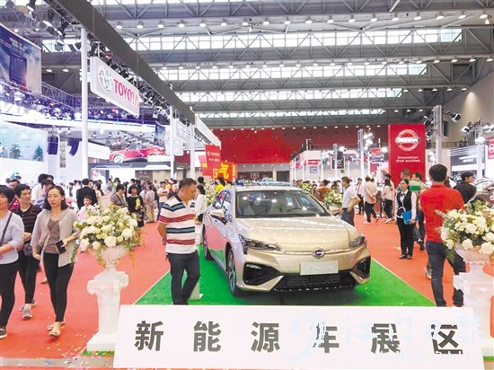 “五一”車展將設(shè)置新能源汽車展區(qū)。